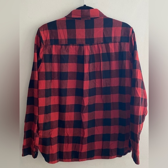 ✨2/$20✨Must-Have Buffalo Plaid Shirt 🍂 - Picture 3 of 3